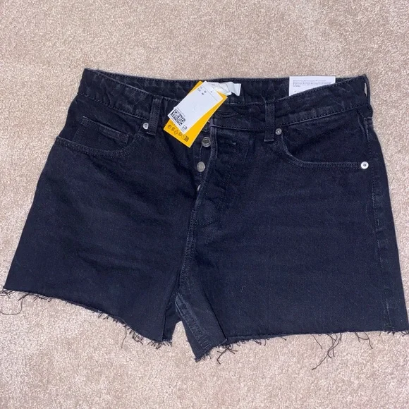 H&M HIGH RISE DENIM SHORTS - Picture 4 of 4